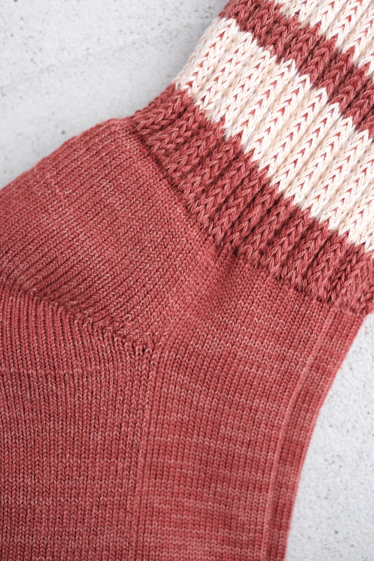 ROTOTO "COARSE RIBBED CREW SOCKS"