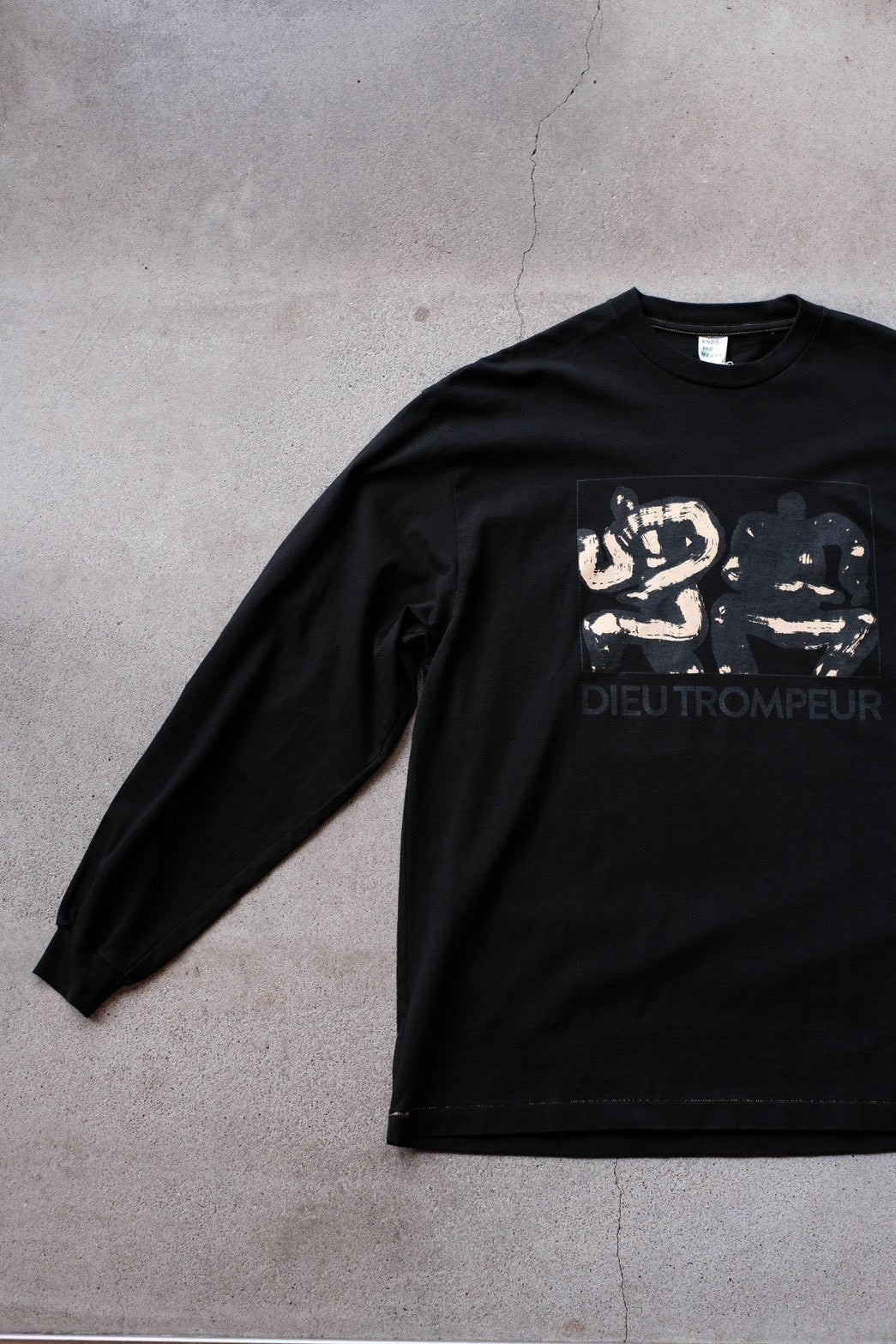 ENDS and MEANS "DIEU TROMPEUR Long Sleeve T-shirt"