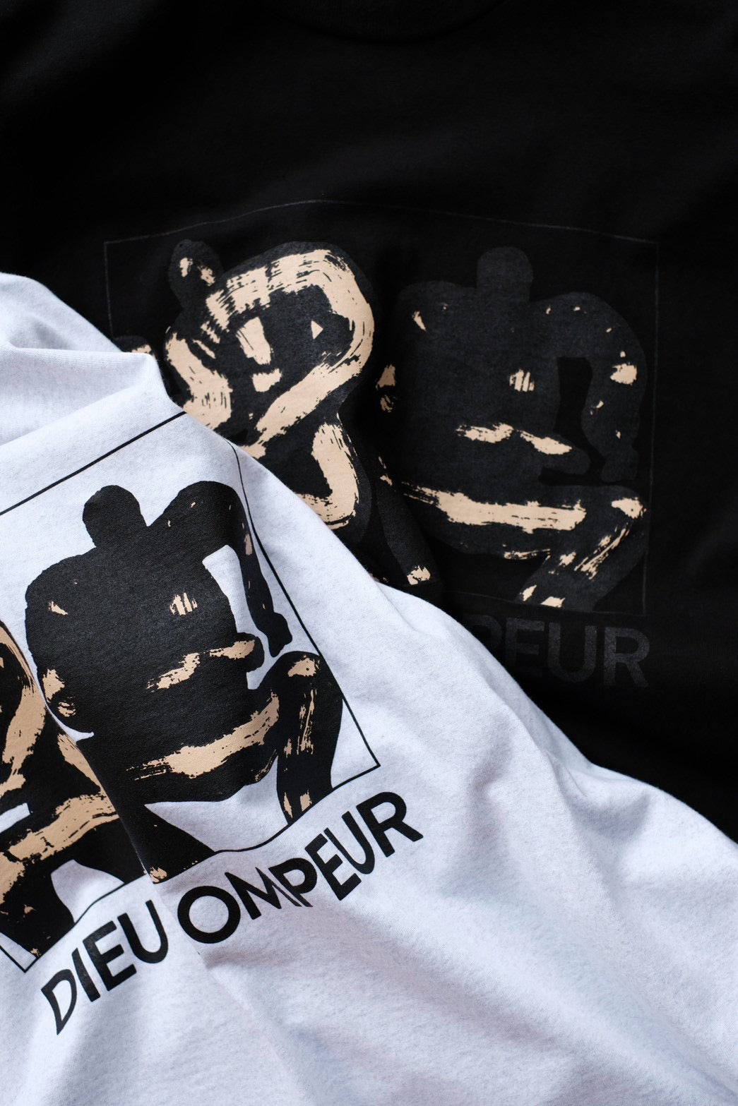 ENDS and MEANS "DIEU TROMPEUR Long Sleeve T-shirt"