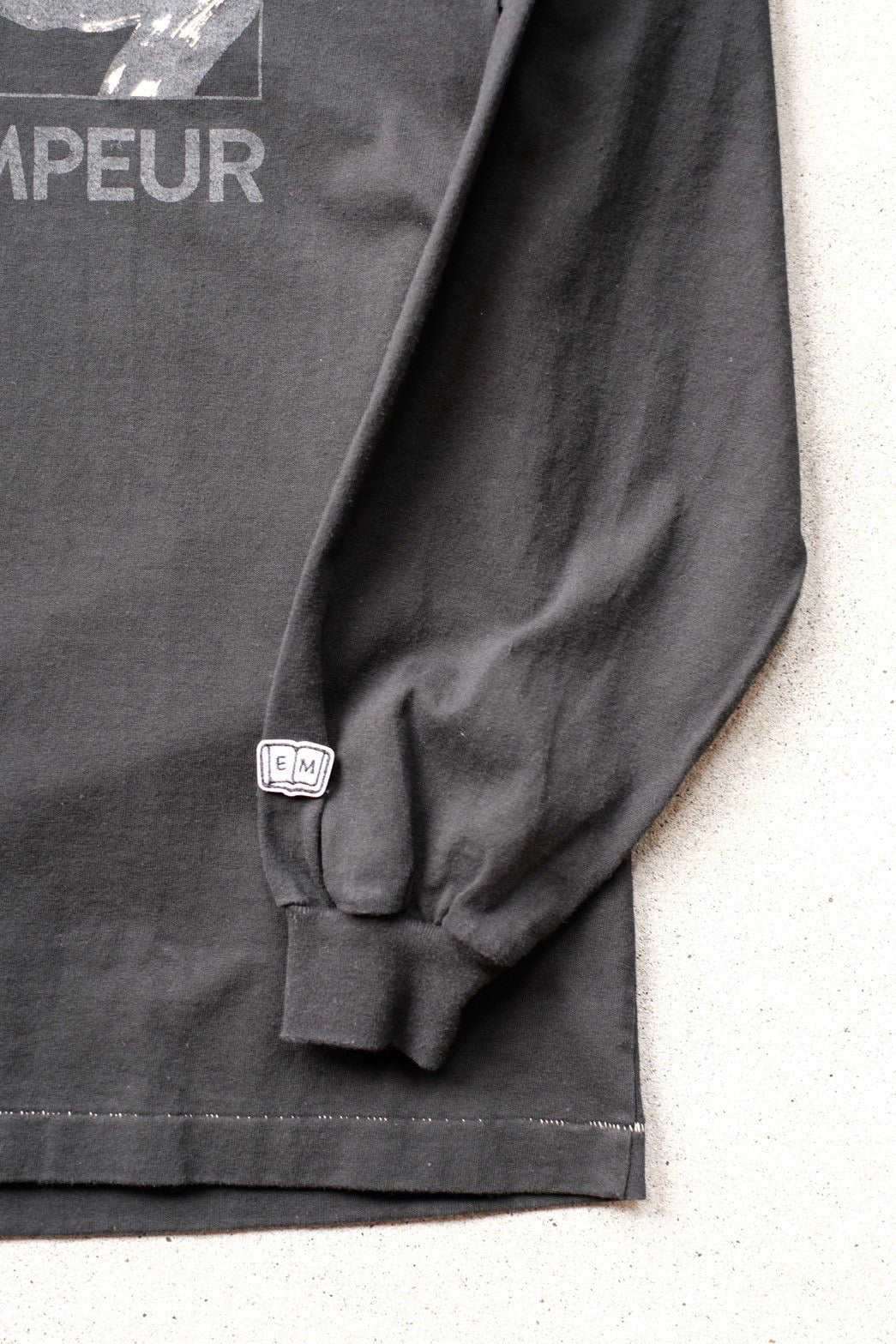 ENDS and MEANS "DIEU TROMPEUR Long Sleeve T-shirt"